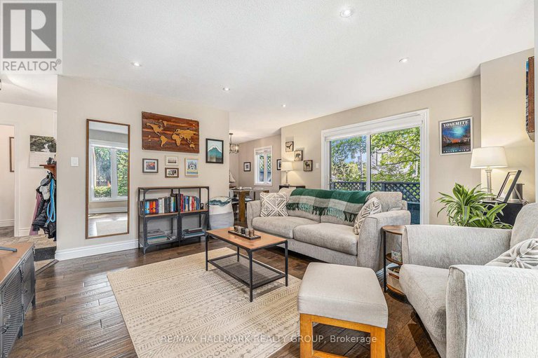 28525097/13-817-high-street/britannia-heights/ottawa/ontario/K2B6C3_4