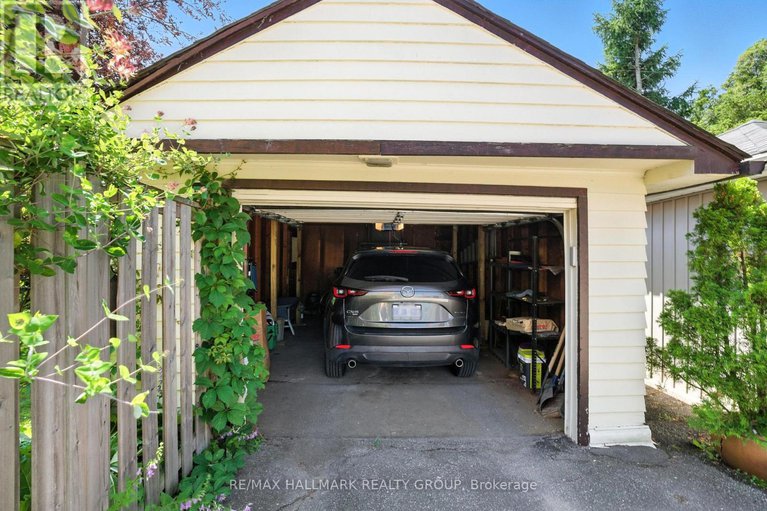 28649205/487-wolffdale-crescent/overbrookcastle-heights/ottawa/ontario/K1K1N6_37