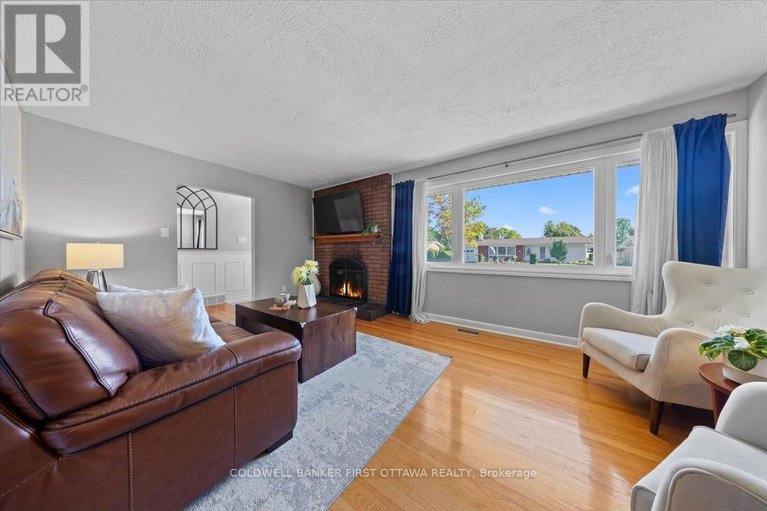 29487497/13-edgebrook-road/lynwood-village/ottawa/ontario/K2H6C2_18