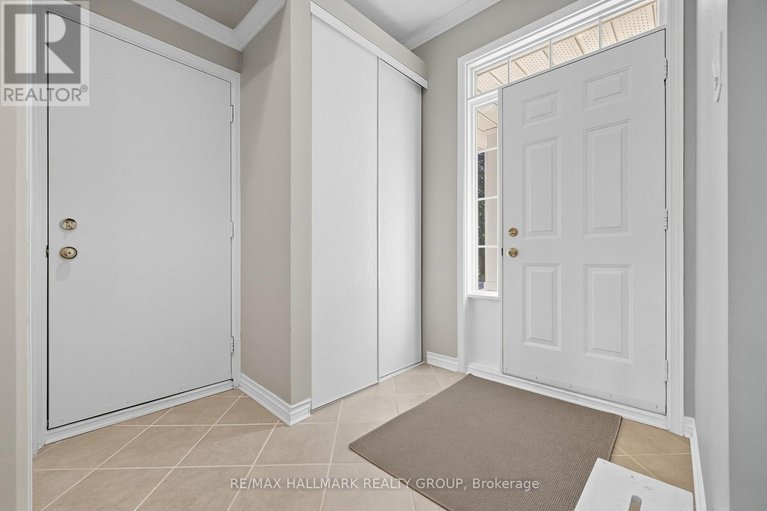 28869217/2357-raintree-drive/orleans-village/ottawa/ontario/K1W1J3_4