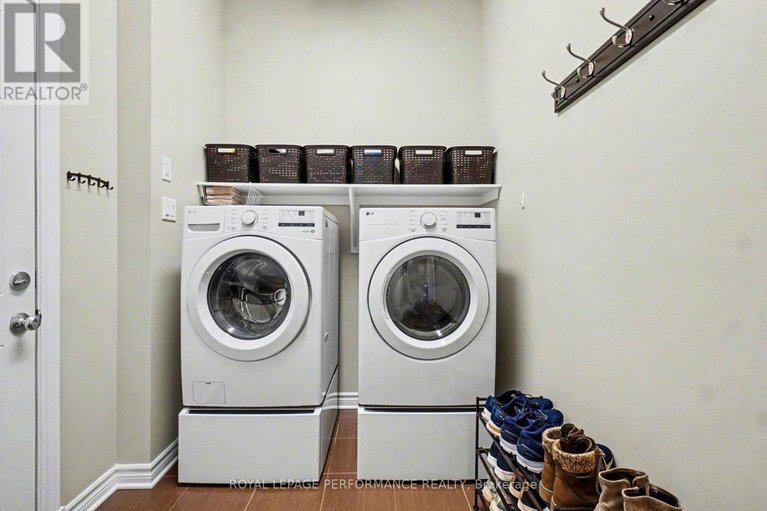 29633975/1828-mickelberry-crescent/notting-hillsummerside/ottawa/ontario/K4A0P2_23