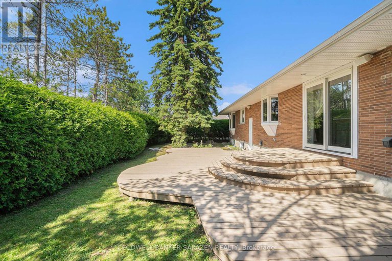 28506946/2009-killarney-drive/mckellar-heightsglabar-park/ottawa/ontario/K2A1P9_32
