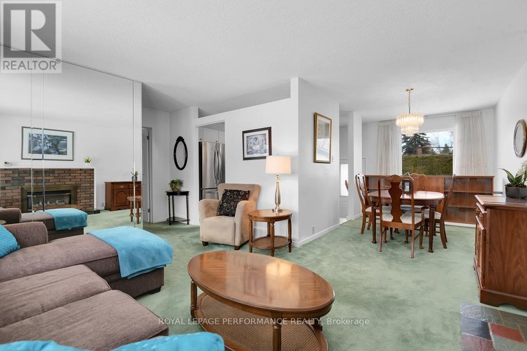 29450823/9-kilmory-crescent/borden-farmstewart-farmcarleton-heightsparkwood-hills/ottawa/ontario/K2E6M9_9