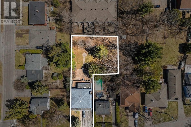 29662789/429-ancaster-avenue-e/woodroffe/ottawa/ontario/K2B5B6_1