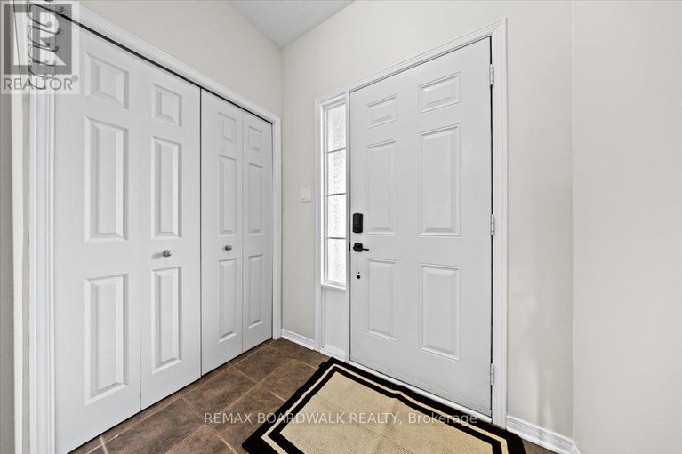 29448324/783-cobble-hill-drive/cedargrovefraserdale/ottawa/ontario/K2J0C3_7