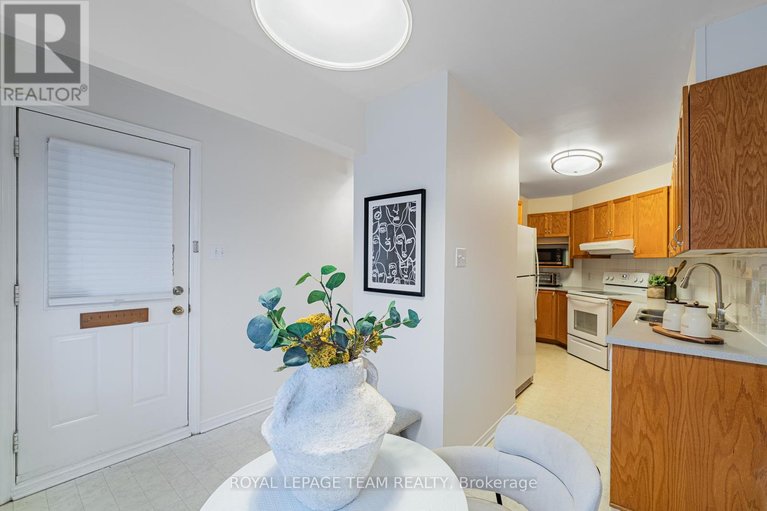 29615584/1615-locksley-lane/beaconwood/ottawa/ontario/K1J1B6_25