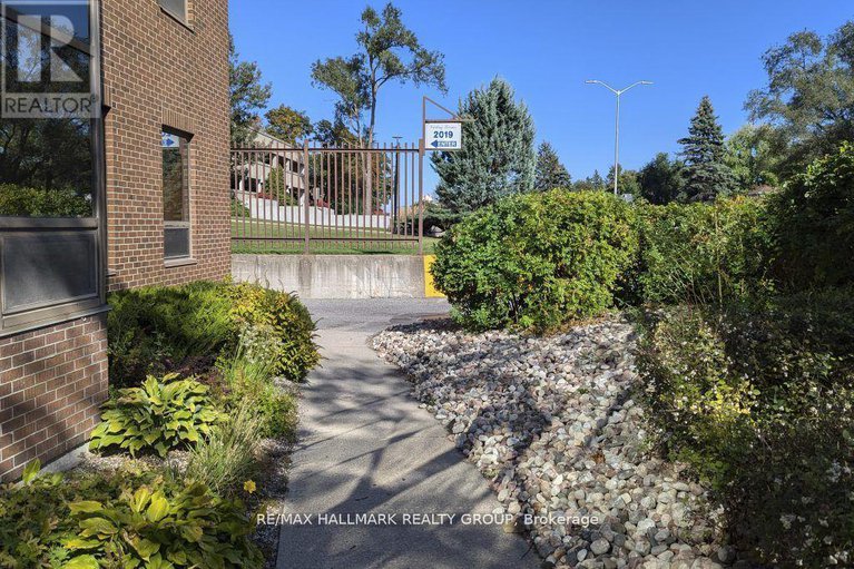 28567258/605-2019-carling-avenue/carlingwood/ottawa/ontario/K2A4A2_23