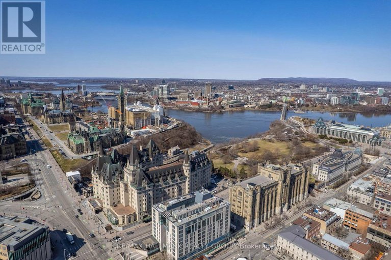 29589387/2406-180-george-street/lower-townbyward-market/ottawa/ontario/K1N0G8_25