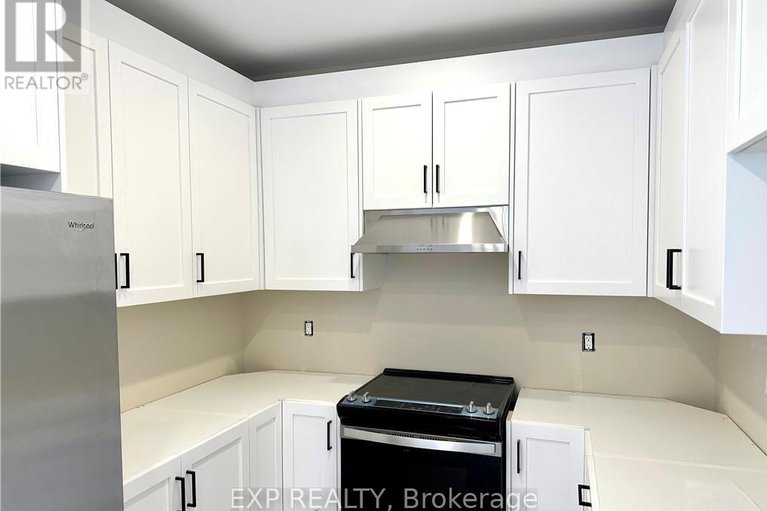 29112103/a-b-27-omeara-street/hintonburg/ottawa/ontario/K1Y2S8_7