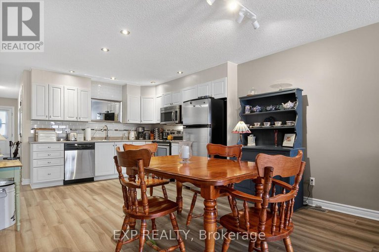 29209594/318-finner-court/almonte/mississippi-mills/ontario/K0A1A0_11