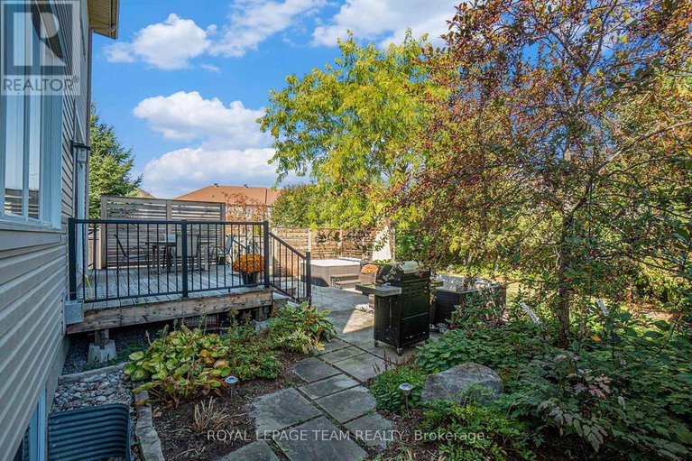 28937544/369-glenbrae-avenue/morgans-grantsouth-march/ottawa/ontario/K2W0C2_28