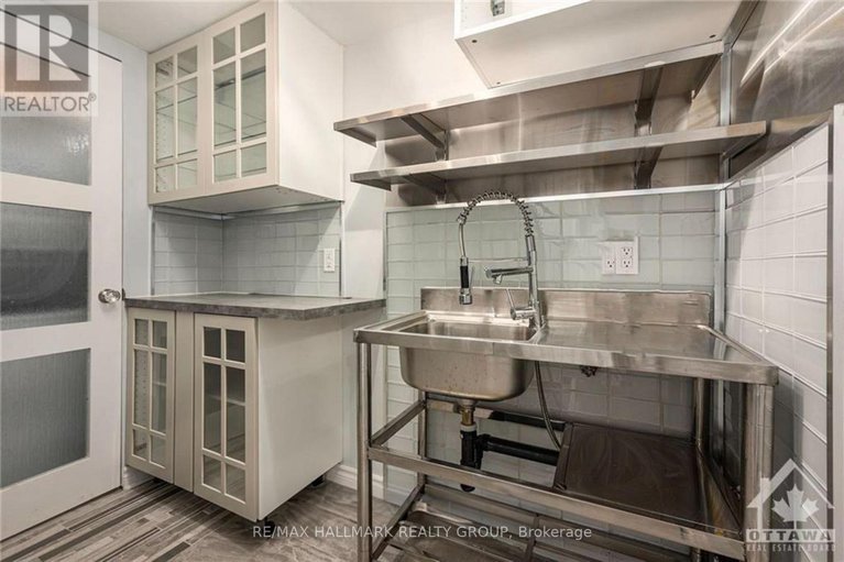 28603741/1680-fisher-avenue/borden-farmstewart-farmcarleton-heightsparkwood-hills/ottawa/ontario/K2C1X7_15