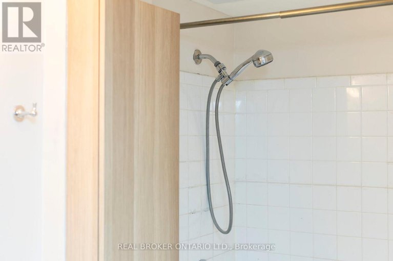 29437627/103c-2041-arrowsmith-drive/beacon-hill-south/ottawa/ontario/K1J7V7_21