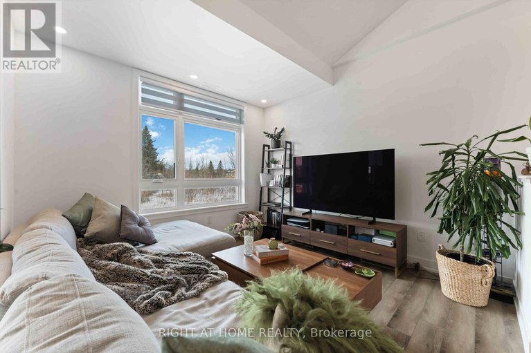 29417771/b-380-rolling-meadow-crescent/mer-bleuebradley-estatesanderson-park/ottawa/ontario/K1W0S1_4