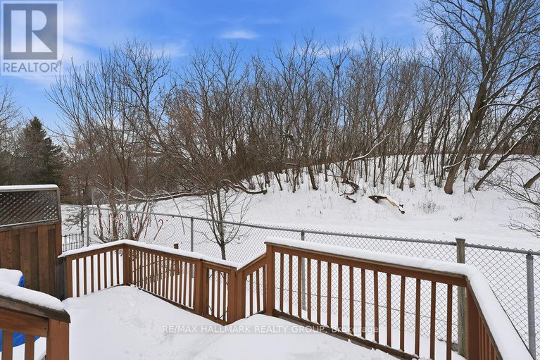 29415576/1165-falconcrest-court/chatelaine-village/ottawa/ontario/K4A3Z4_2