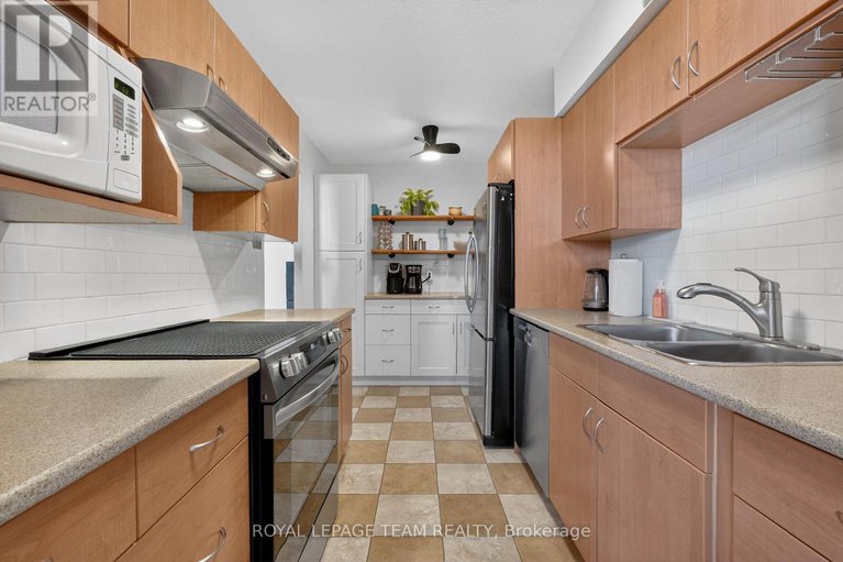 29403239/403-2400-virginia-dr-drive/urbandale-acres/ottawa/ontario/K1H8L3_12