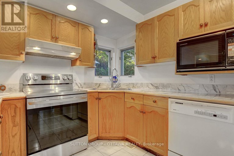 28874659/124-post-road/glencairnhazeldean/ottawa/ontario/K2L1L2_20