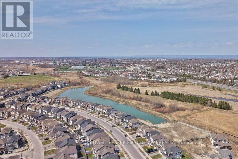 29649584/4852-abbott-street-e/emerald-meadowstrailwest/ottawa/ontario/K2S1E7_30