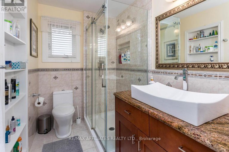 28591498/1941-haig-drive/elmvale-acres/ottawa/ontario/K1G2J9_20