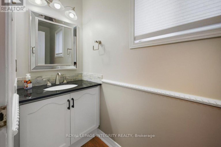 29060732/1791-tache-way/fallingbrookpineridge/ottawa/ontario/K4A2S7_21