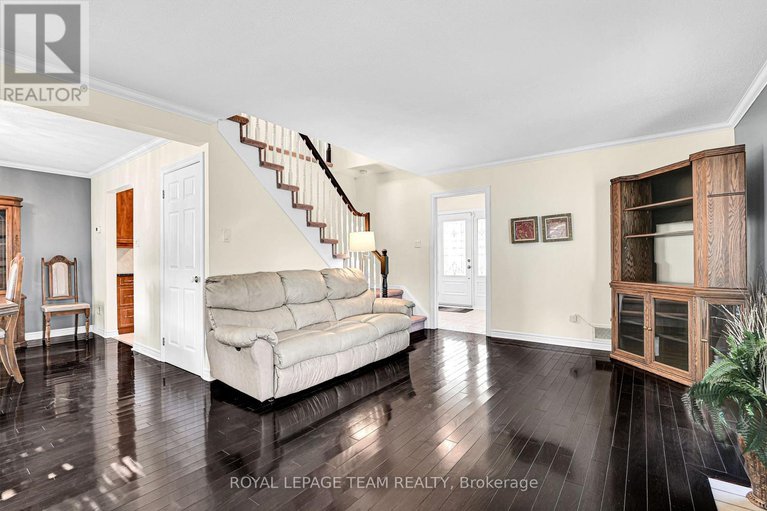 29052071/310-mceachern-crescent/bilberry-creekqueenswood-heights/ottawa/ontario/K1E3K2_14