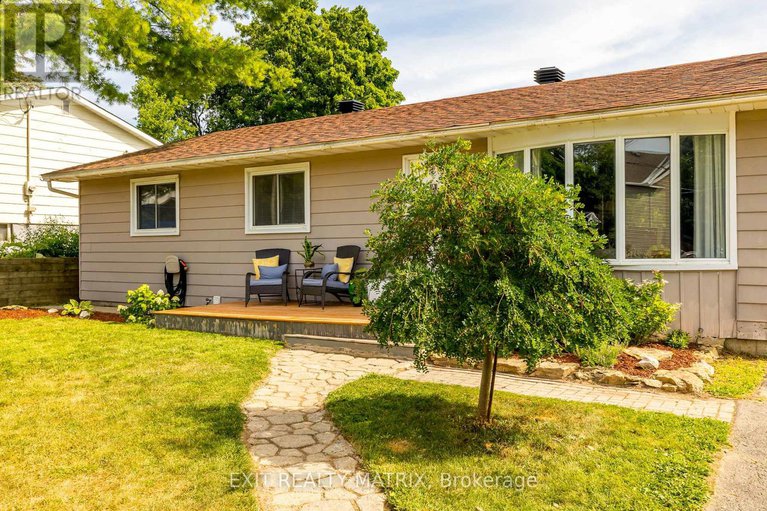 28656018/267-ann-street/almonte/mississippi-mills/ontario/K0A1A0_4