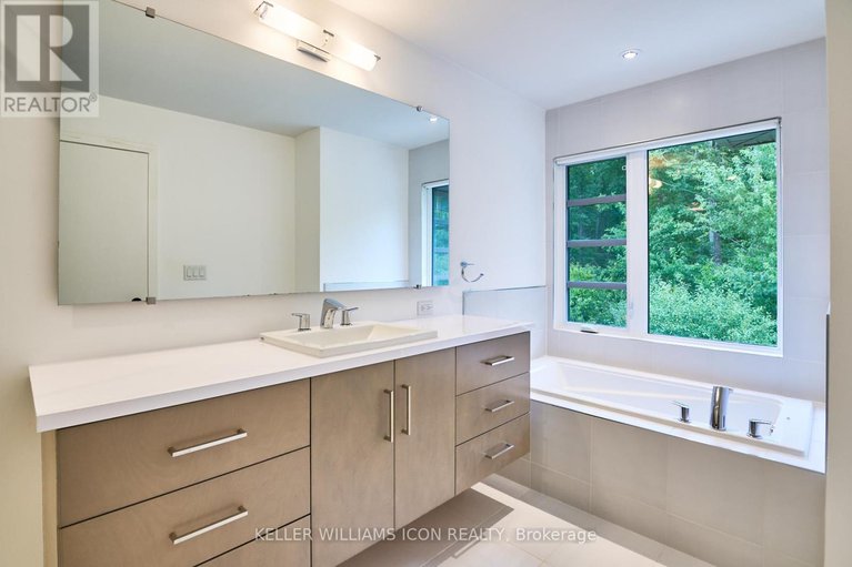 28758014/192-larimar-circle/riverside-southgloucester-glen/ottawa/ontario/K1X0B6_33
