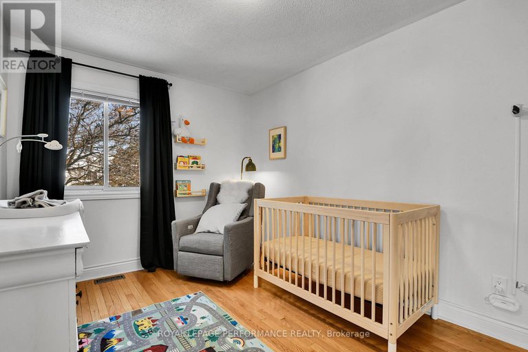 29392513/710-hancock-crescent/fallingbrookridgemount/ottawa/ontario/K4A3M9_20