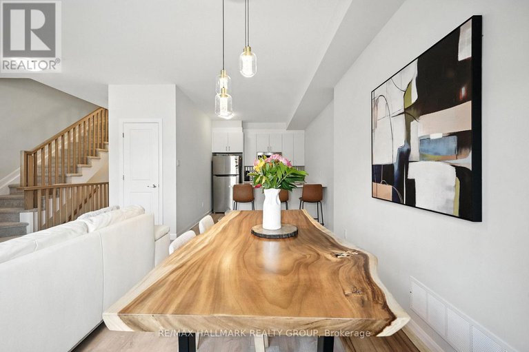 28635890/702-confluence-walk/avalon-west/ottawa/ontario/K4A5M6_13