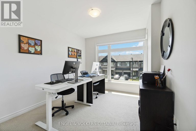 28568495/640-cordelette-circle/mer-bleuebradley-estatesanderson-park/ottawa/ontario/K1W0P2_25
