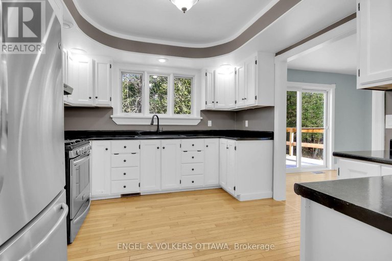 28271751/4715-kelso-street-e/augusta-twp/augusta/ontario/K0E1T0_12