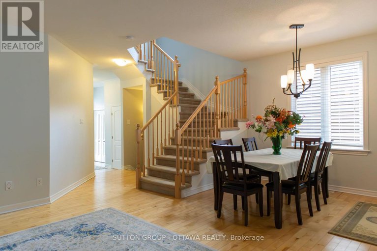 28230051/654-moorpark-avenue/emerald-meadowstrailwest/ottawa/ontario/K2M0H8_4