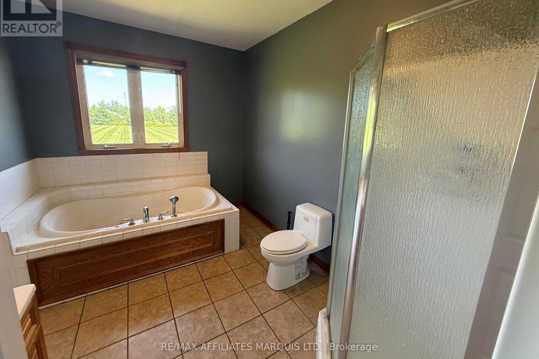 28562829/19249-county-2-road/south-glengarry-charlottenburgh-twp/south-glengarry/ontario/K0C2E0_13