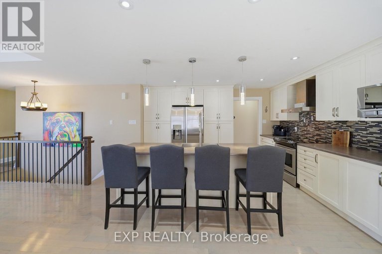 29571541/4-provost-street/north-stormont-finch-twp/north-stormont/ontario/K0A1R0_14