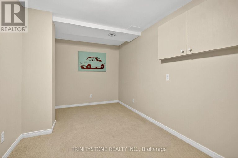 28977788/11-whalings-circle/stittsville-central/ottawa/ontario/K2S1S4_48