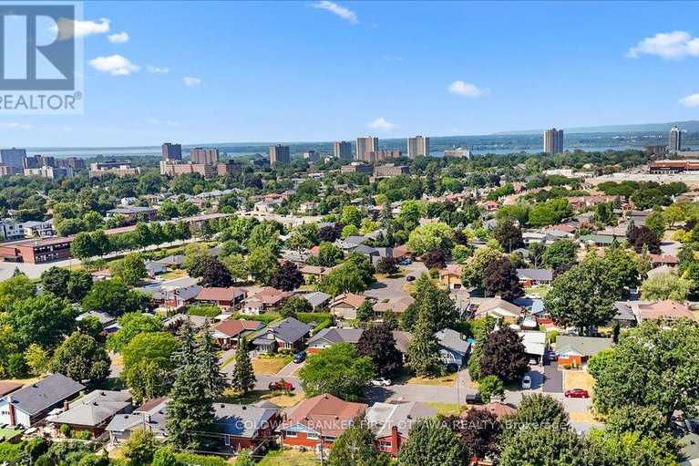 28744577/2146-rushton-road/mckellar-heightsglabar-park/ottawa/ontario/K2A1N7_37