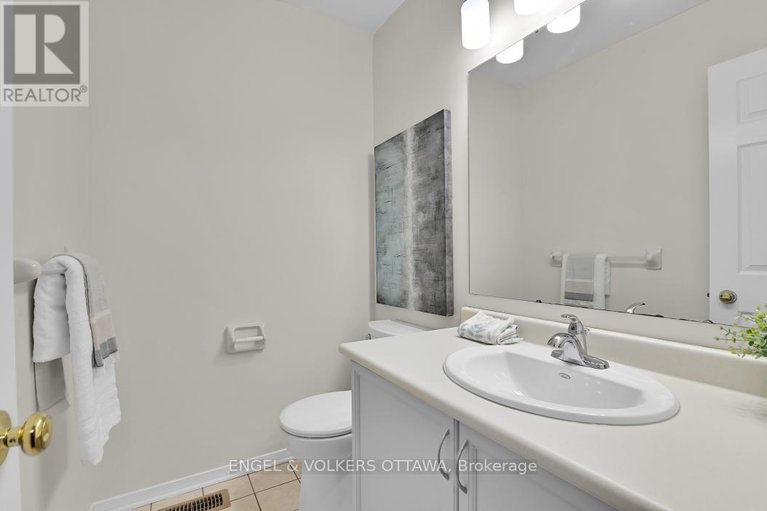 29360554/123-longshire-circle/longfields/ottawa/ontario/K2J4L1_14