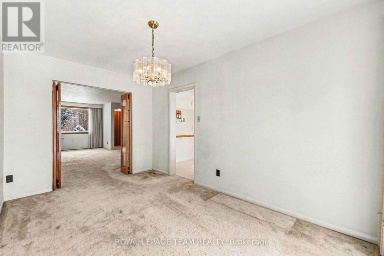 29231549/906-ivanhoe-avenue/queensway-terrace-north/ottawa/ontario/K2B5S5_12