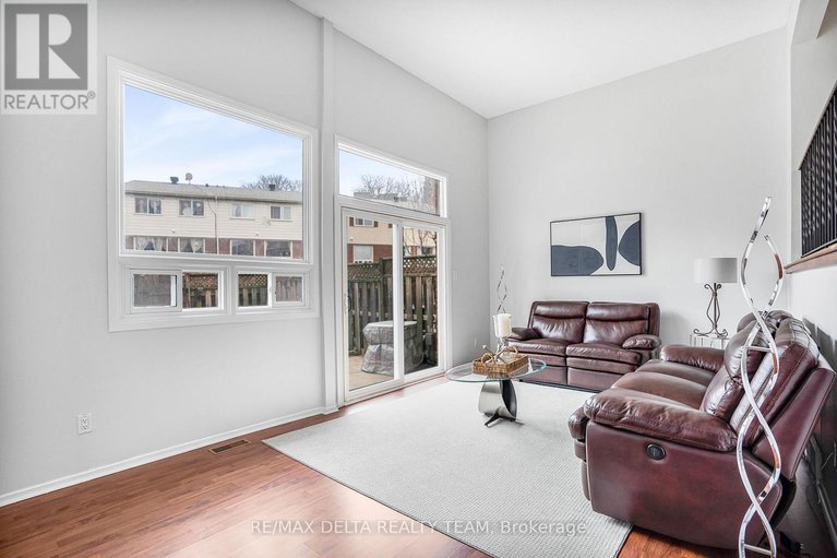 28252608/49-2115-erinbrook-crescent/sheffield-glenindustrial-park/ottawa/ontario/K1B4J5_3