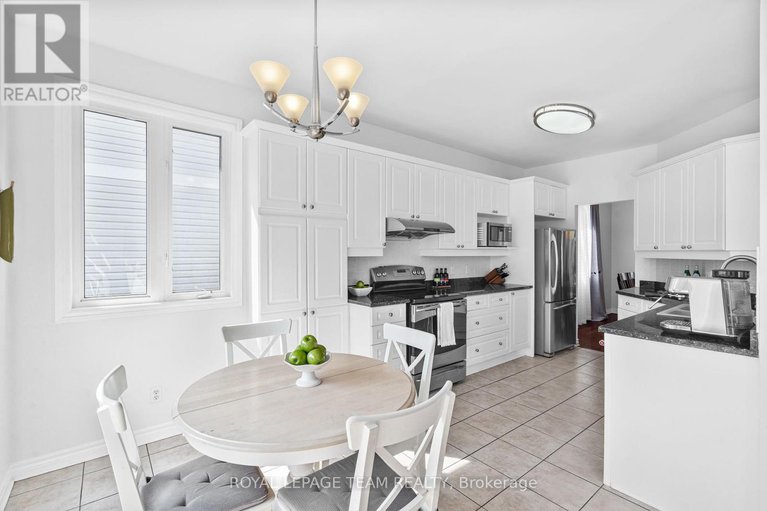 28525095/29-shining-star-circle/stittsville-south/ottawa/ontario/K2S2B4_20