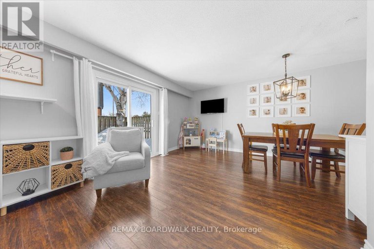 29403868/428-moodie-drive/westcliffe-estates/ottawa/ontario/K2H8A6_15