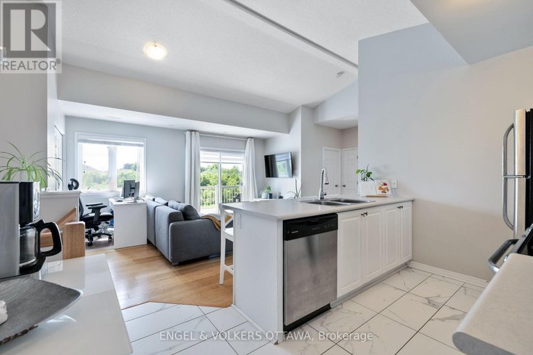 28856961/4-44-sternes-private/springridgeeast-village/ottawa/ontario/K4A0X8_22
