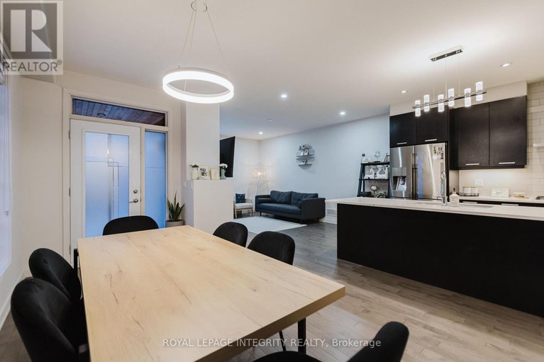 29214068/900-chipping-circle-s/riverside-southgloucester-glen/ottawa/ontario/K4M0E7_16