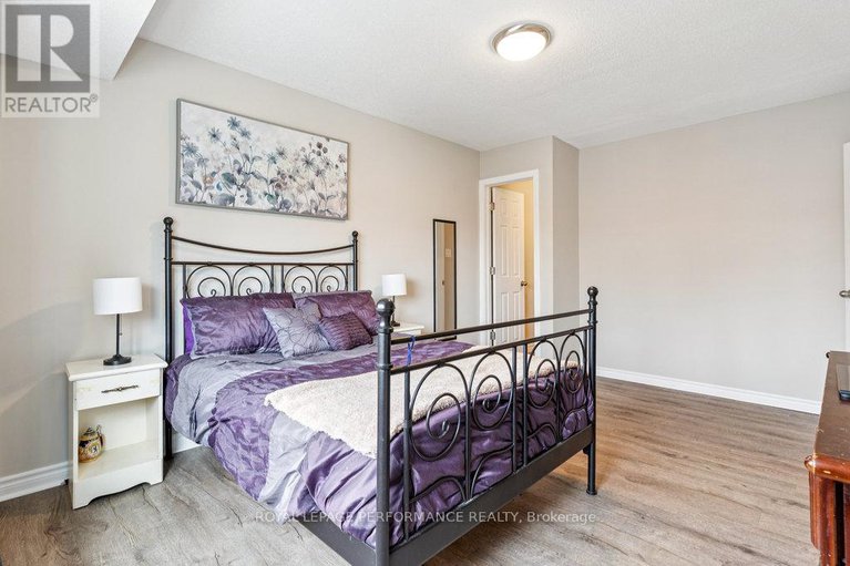 28585598/74-4634-cosmic-place/pineview/ottawa/ontario/K1B4R8_32