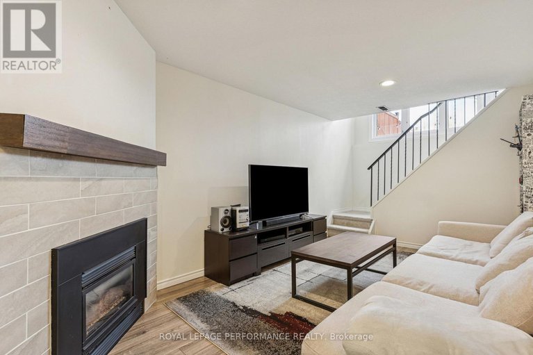 29354265/172-claiborne-way/queenswood-heights-south/ottawa/ontario/K1E3V1_33