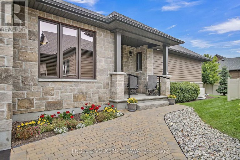 28712729/103-magnolia-way-e/north-grenville-twp-kemptville-south/north-grenville/ontario/K0G1J0_2