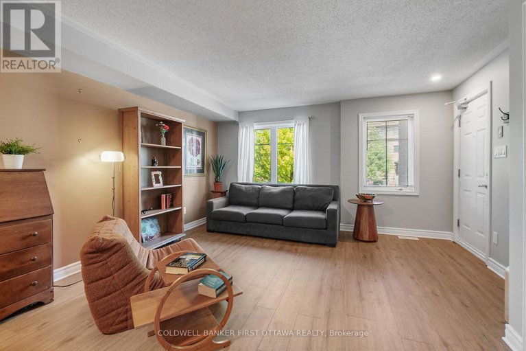 28944780/a-283-titanium-private-n/convent-glen-north/ottawa/ontario/K1C0A5_6