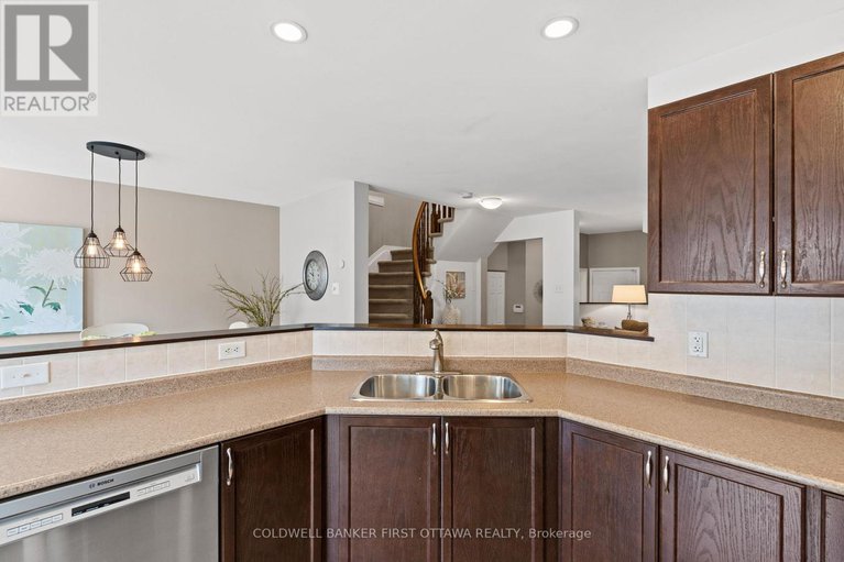 28777865/280-applecross-crescent/morgans-grantsouth-march/ottawa/ontario/K2K0C4_14