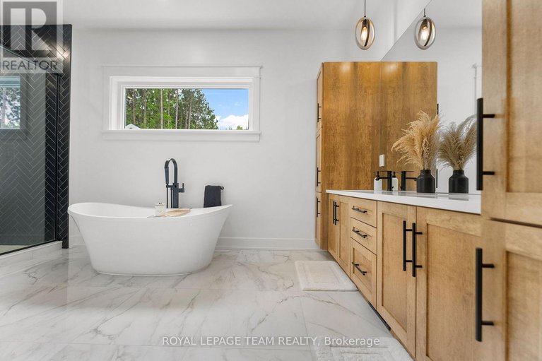 28475970/108-royal-troon-lane/dunrobin-shores/ottawa/ontario/K0A1T0_23