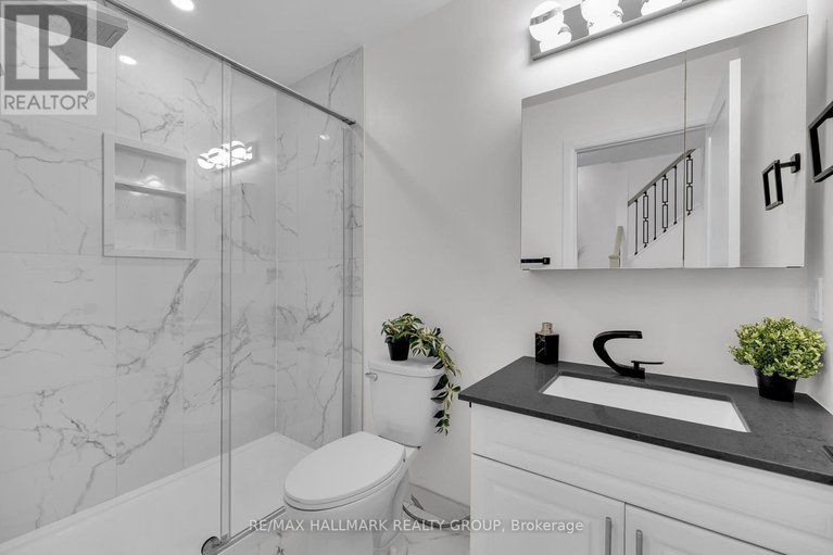 28594235/213-booth-street/west-centre-town/ottawa/ontario/K1R7V4_44